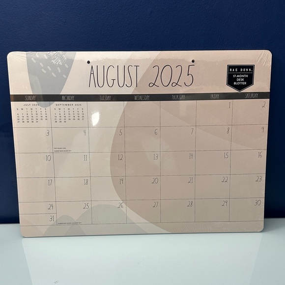 NWT Rae Dunn 17-Month 2026 Desk Calendar - Picture 1 of 4